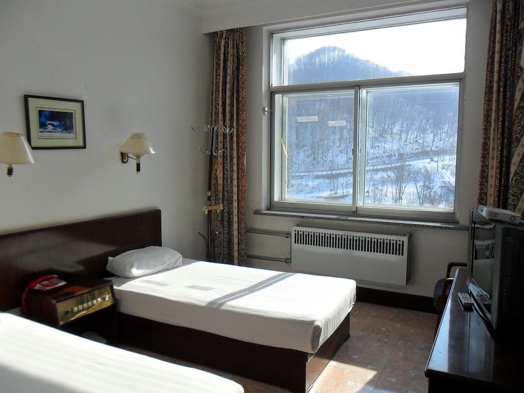 Yabuli Xintong Hotel Shangzhi Quarto foto